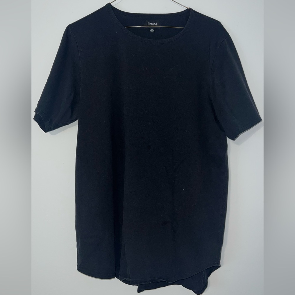 Elwood Men’s Curved Hem Tshirt - Black - Size XL